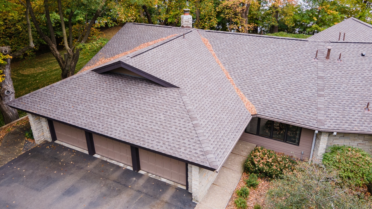 Signs Your Roof Needs Repair: A Homeowner’s Checklist